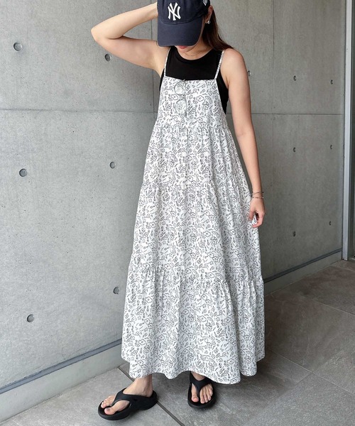ANME（アンメ）の「フラワープリントティアードキャミワンピース（ワンピース・レディース・オフホワイト/ブラック/ブラウン・M）」の10枚目の写真