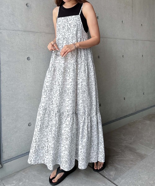 ANME（アンメ）の「フラワープリントティアードキャミワンピース（ワンピース・レディース・オフホワイト/ブラック/ブラウン・M）」の8枚目の写真