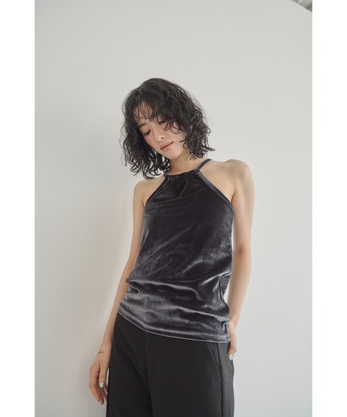 Abor(アボア)の「【Abor】Velours Halter Cami/ベロアホルターキャミ(キャミソール・レディース・ブルーグレー/ブラック/グレー/ベージュ・FREE)」の3枚目の写真