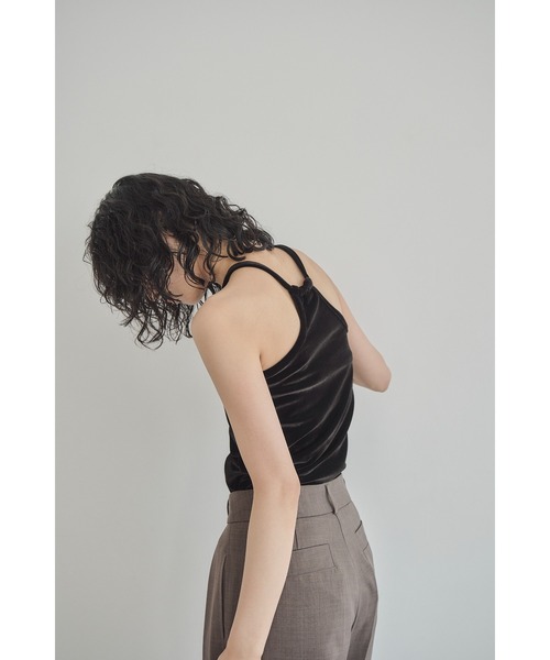 Abor(アボア)の「【Abor】Velours Halter Cami/ベロアホルターキャミ(キャミソール・レディース・ブルーグレー/ブラック/グレー/ベージュ・FREE)」の20枚目の写真