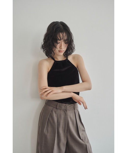 Abor(アボア)の「【Abor】Velours Halter Cami/ベロアホルターキャミ(キャミソール・レディース・ブルーグレー/ブラック/グレー/ベージュ・FREE)」の15枚目の写真