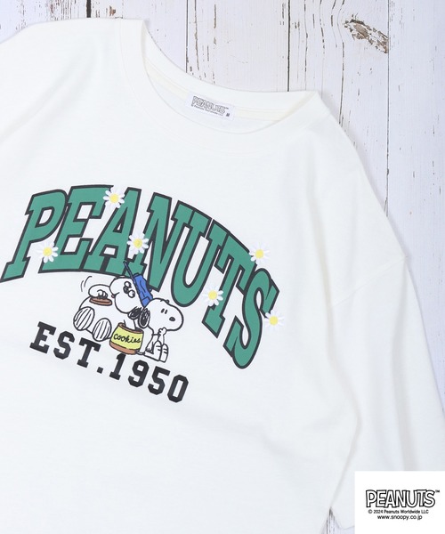 PEANUTS(ピーナッツ)の「PEANUTS フラワーカレッジロゴ ヘビーウエイト ドロップショルダー半袖Tシャツ(Tシャツ/カットソー・メンズ・オフホワイト/レッド/杢グレー・S/M/L/LL)」の1枚目の写真