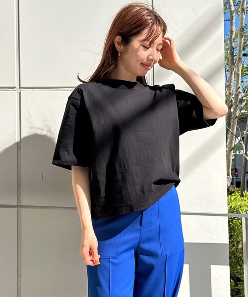 UNFILO(アンフィーロ)の「ベーシックTEE(Tシャツ/カットソー・レディース・ダルブルー系1/パープル系/ホワイト系/ネイビー系1/ブルー系/ブラック系・MEDIUM/LARGE)」の2枚目の写真