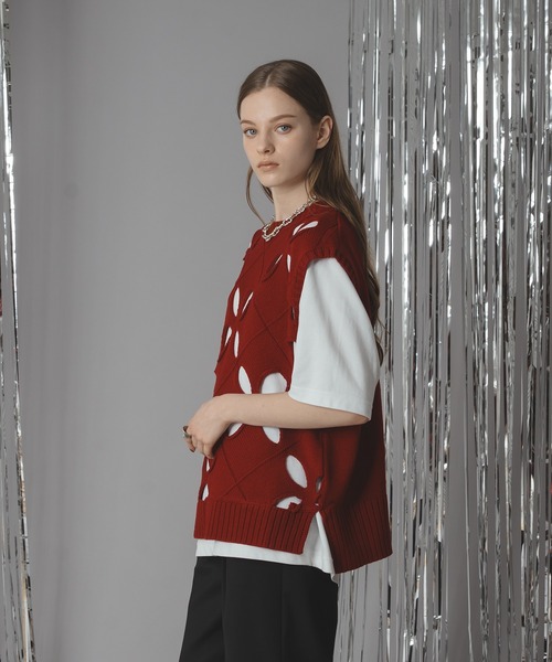 セール】FLOWER HOLE SUMMER KNIT VEST/フラワーホールサマーニット