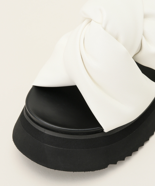 LE TALON(ルタロン)の「MAISON MAVERICK PRESENTS fussbettサンダル(サンダル・レディース・ブラック/ホワイト・39/37)」の15枚目の写真