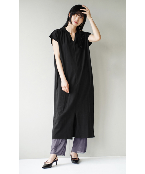 e-zakkamania stores(イーザッカマニアストアーズ)の「キーネック フレンチスリーブ ワンピース(ワンピース・レディース・ブラック/グレイッシュベージュ・M)」の5枚目の写真