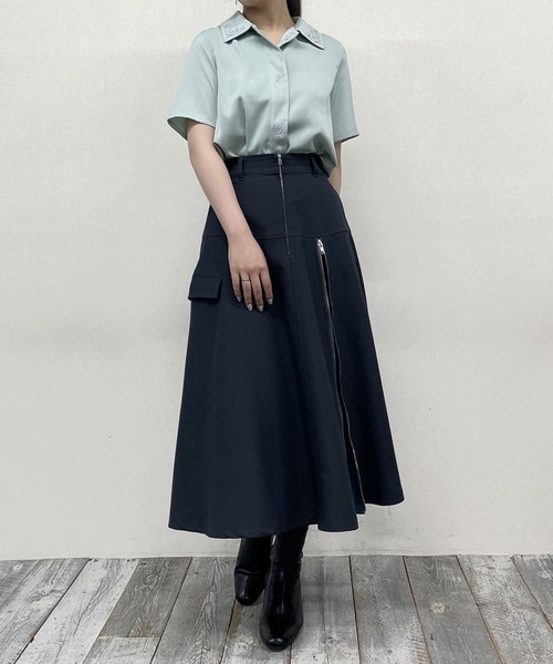 新品❤️CPG スリット入りグリーンスカート NICOLE CLUB（ニコル クラブ）の「ジップスリットプリーツスカート