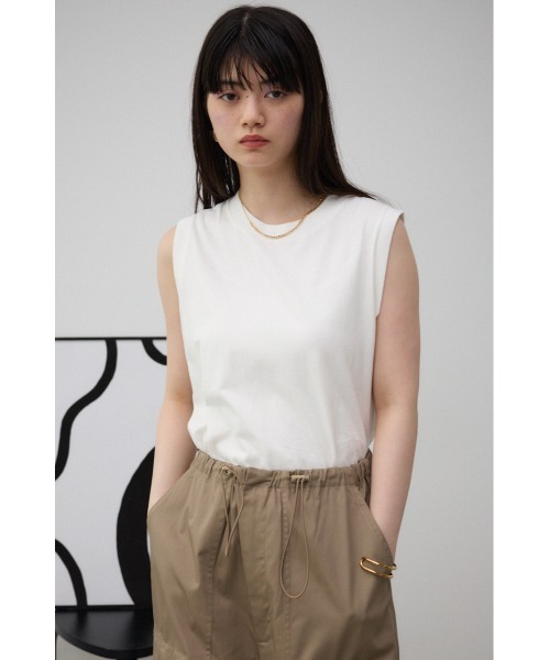 AZUL by moussy（アズールバイマウジー）の「ベーシッククルーネックタンクトップ（タンクトップ・レディース・グレー/オフホワイト/ブラック・FREE）」の7枚目の写真