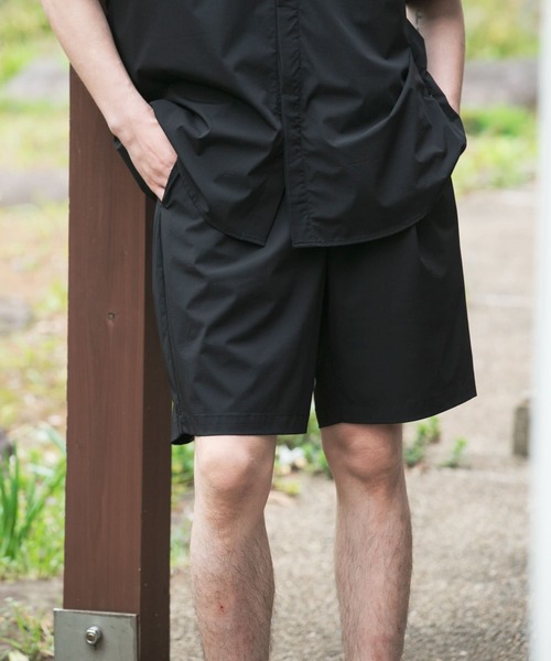 URBAN RESEARCH(アーバンリサーチ)の「『撥水』『UR TECH MoLight』SHORTS(その他パンツ・メンズ・グリーン系その他/グレー/ブラック・MEDIUM/LARGE)」の2枚目の写真