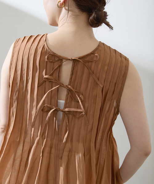 IENA(イエナ)の「TORRAZZO DONNA/トラッゾドンナ Pintuck tunics blouse 6233-571(シャツ/ブラウス・レディース・ブラック/ピンク/キャメル・FREE)」の13枚目の写真