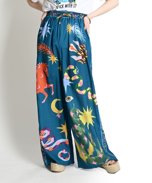 MARAI（マーライ）の「派手柄 ハイウエスト ウエストゴム ワイドパンツ（その他パンツ・レディース・グリーン・X-LARGE/XX-LARGE）」の3枚目の写真