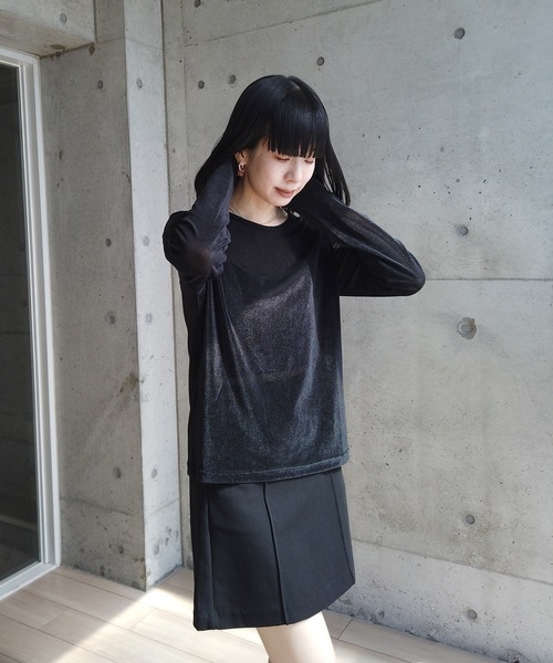 y/m by RIKA（イムバイリカ）の「シアーベロアトップス（Tシャツ/カットソー・レディース・イエロー/ブラック/グレー・FREE）」の5枚目の写真