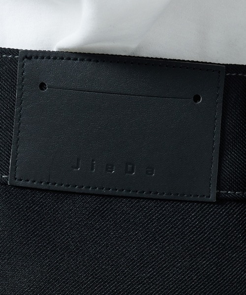 Jieda(ジエダ)の「WIDE ONE TUCK STRAIGHT PANTS/洗える(スラックス・メンズ・ブラック/グレー/ネイビー・2/1)」の11枚目の写真