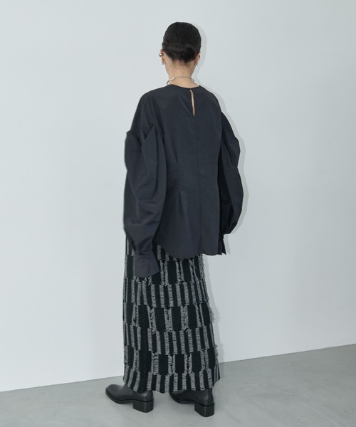 AIC.（エーアイシー）の「バルキーフリンジニットロングスカート（スカート・レディース・チャコールグレー/ブラック・FREE）」の13枚目の写真