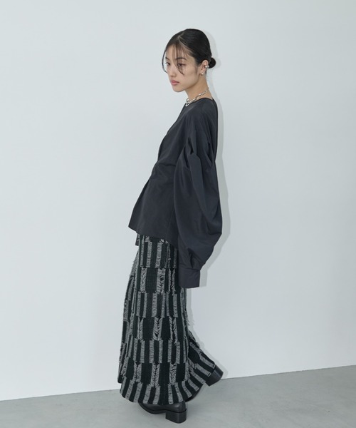 AIC.（エーアイシー）の「バルキーフリンジニットロングスカート（スカート・レディース・チャコールグレー/ブラック・FREE）」の12枚目の写真