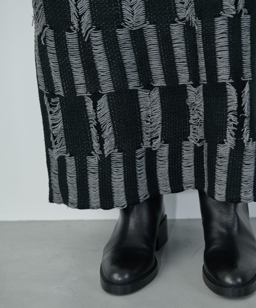 AIC.（エーアイシー）の「バルキーフリンジニットロングスカート（スカート・レディース・チャコールグレー/ブラック・FREE）」の7枚目の写真