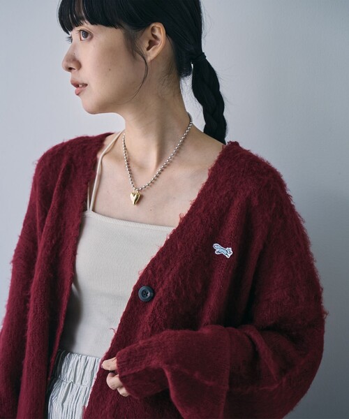 PENNEYS（ぺニーズ）の「PENNEYS（ぺニーズ）別注シャギーVネックカーディガン（カーディガン/ボレロ・レディース・ダークブラウン/オフホワイト/コバルトブルー/ワインレッド・M/L）」の4枚目の写真