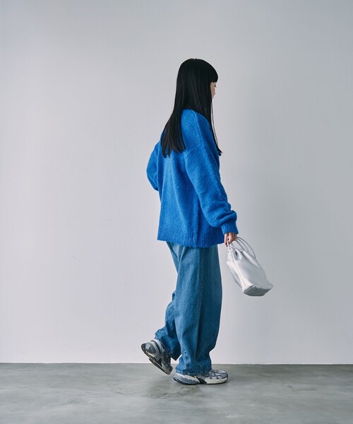 PENNEYS（ぺニーズ）の「PENNEYS（ぺニーズ）別注シャギーVネックカーディガン（カーディガン/ボレロ・レディース・ダークブラウン/オフホワイト/コバルトブルー/ワインレッド・M/L）」の13枚目の写真