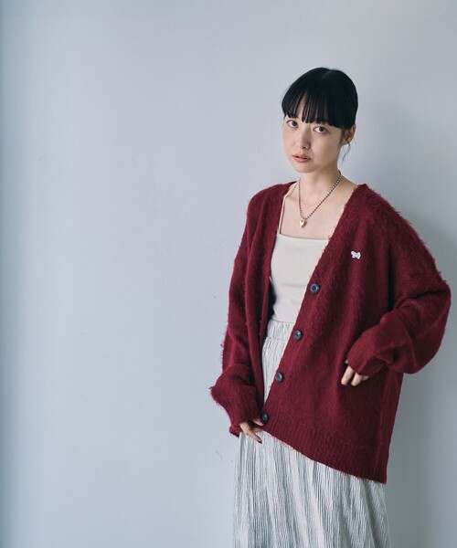 PENNEYS（ぺニーズ）の「PENNEYS（ぺニーズ）別注シャギーVネックカーディガン（カーディガン/ボレロ・レディース・ダークブラウン/オフホワイト/コバルトブルー/ワインレッド・M/L）」の22枚目の写真