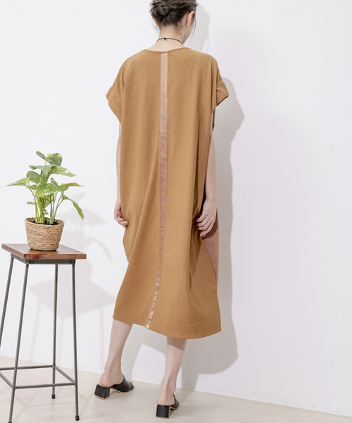 Jayro(ジャイロ)の「DRY COTTON バックテープワンピース(ワンピース・レディース・キャメル/ブルー系その他5/グレー系その他/ブラック・FREE)」の11枚目の写真