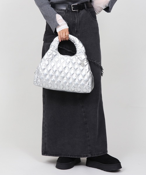 Bermosa(ベルモサ)の「【軽量】2WAY ロングショルダー付き キルティング ミニボストン(ハンドバッグ・レディース・シルバー/ブラック/ブロンズ/ボルドー・FREE)」の20枚目の写真