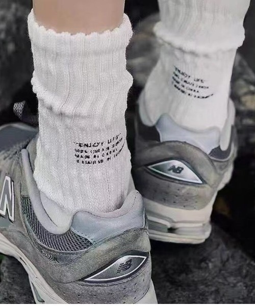 CALIFORNIA OUTFITTERS（カリフォルニア アウトフィッターズ）の「3-8E28 バック 英字ポイント くしゅくしゅ リブソックス（ソックス/靴下・レディース・チャコール/ホワイト/ブラック・ONESIZE）」の5枚目の写真