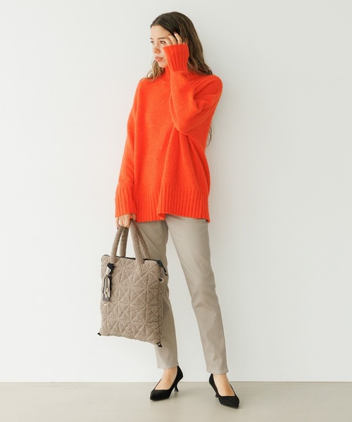 BAYFLOW（ベイフロー）の「[ボア素材で登場!!]チャームツキボアキルトトート（ショルダーバッグ・レディース・モカ/アイボリー/グレー・FREE）」の4枚目の写真