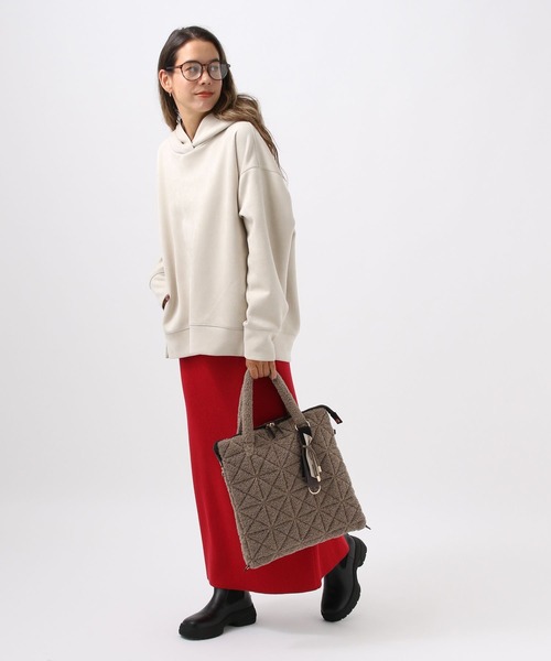 BAYFLOW（ベイフロー）の「[ボア素材で登場!!]チャームツキボアキルトトート（ショルダーバッグ・レディース・モカ/アイボリー/グレー・FREE）」の11枚目の写真