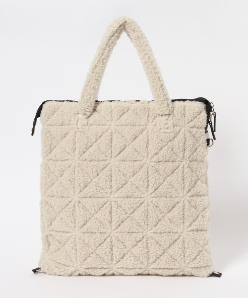 BAYFLOW（ベイフロー）の「[ボア素材で登場!!]チャームツキボアキルトトート（ショルダーバッグ・レディース・モカ/アイボリー/グレー・FREE）」の18枚目の写真