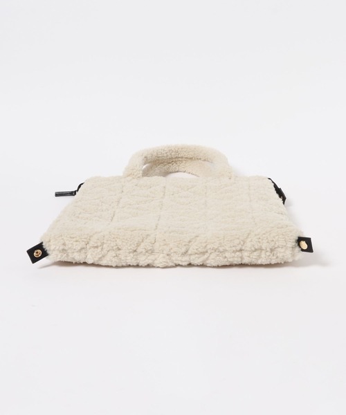 BAYFLOW（ベイフロー）の「[ボア素材で登場!!]チャームツキボアキルトトート（ショルダーバッグ・レディース・モカ/アイボリー/グレー・FREE）」の19枚目の写真