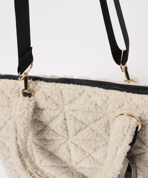 セール】[ボア素材で登場!!]チャームツキボアキルトトート（ショルダー