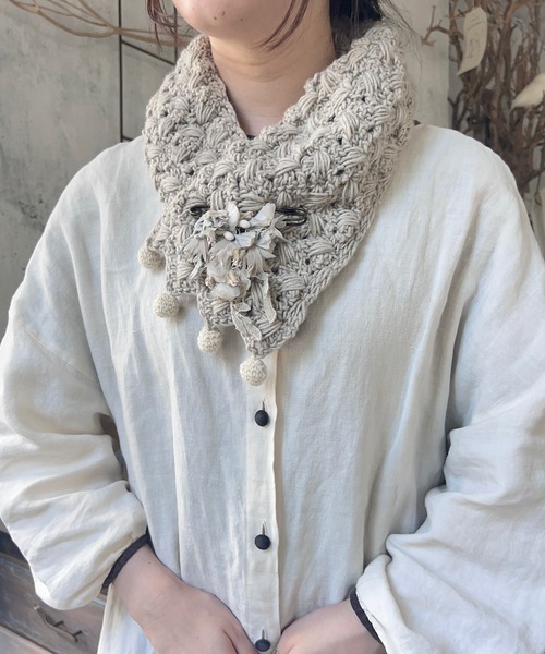 m.soeur（エムスール）の「手編みニットのショートマフラー＊ショール