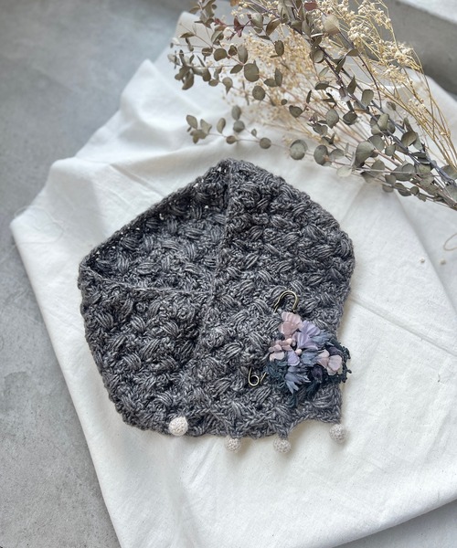 m.soeur（エムスール）の「手編みニットのショートマフラー＊ショール