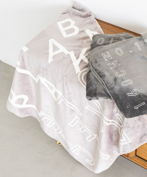 LAKOLE(ラコレ)の「ブランケット(L) / 145708(ブランケット・レディース・サンドグレー/チャコール・FREE)」の2枚目の写真