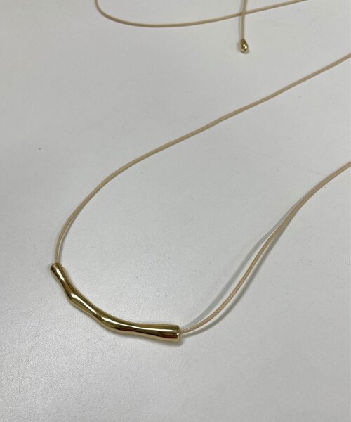 Omekashi（オメカシ）の「フェイクレザー/ベロアニュアンスチョーカー（ネックレス・レディース・ベージュ/ブラック・ONE SIZE）」の11枚目の写真