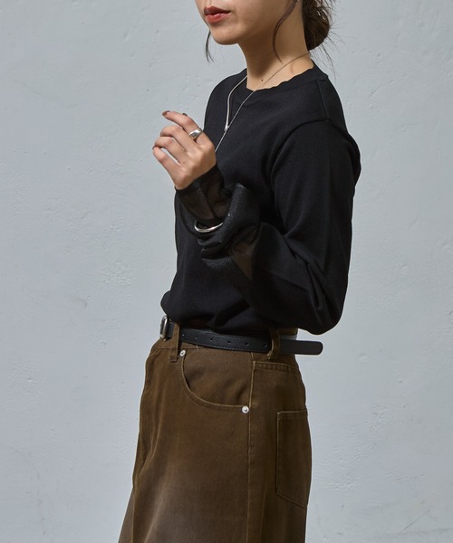 COLONY 2139(コロニートゥーワンスリーナイン)の「袖先シアークルーニット(ニット/セーター・レディース・ブラック/グレイッシュベージュ/オリーブ/オフホワイト/ネイビー・FREE)」の17枚目の写真