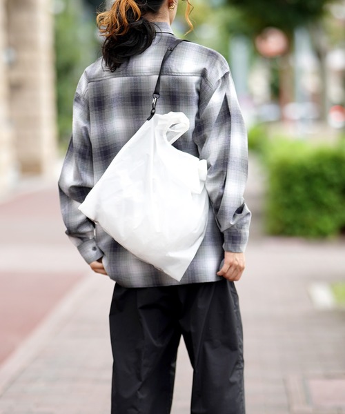 BURLAP OUTFITTER(バーラップアウトフィッター)の「BURLAP OUTFITTER バーラップアウトフィッター 別注 トートバッグ(エコバッグ/サブバッグ・メンズ・ブラック/ホワイト・FREE)」の5枚目の写真