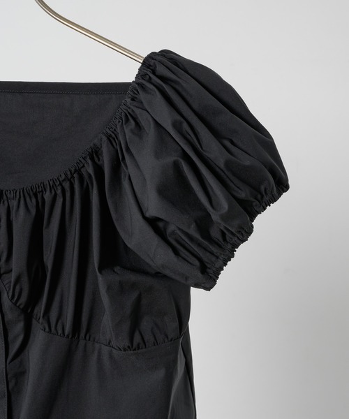FEKETE（フェケテ）の「2WAY PUFF SLEEVE BLOUSE / 2WAY