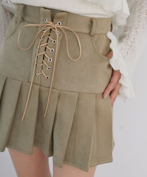 MAJESTIC LEGON(マジェスティックレゴン)の「フロントレースアッププリーツスカパン(スカート・レディース・カーキオリーブ/アイボリー/ベージュ・MEDIUM)」の3枚目の写真