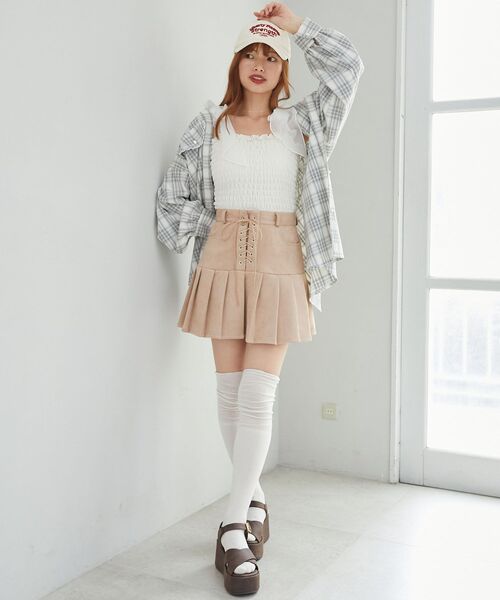 MAJESTIC LEGON(マジェスティックレゴン)の「フロントレースアッププリーツスカパン(スカート・レディース・カーキオリーブ/アイボリー/ベージュ・MEDIUM)」の14枚目の写真