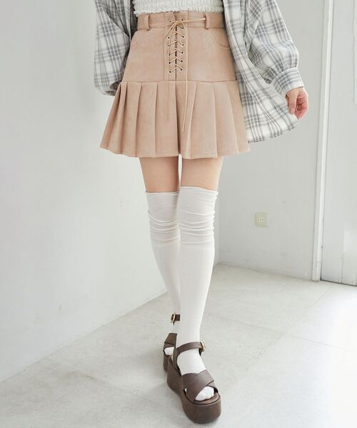 MAJESTIC LEGON(マジェスティックレゴン)の「フロントレースアッププリーツスカパン(スカート・レディース・カーキオリーブ/アイボリー/ベージュ・MEDIUM)」の17枚目の写真