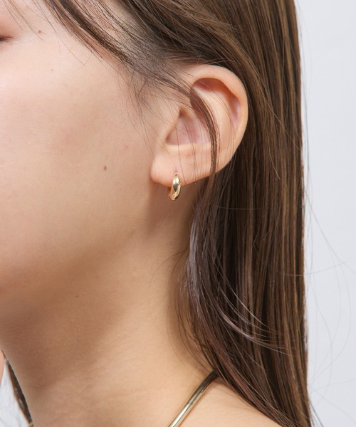 COLONY 2139（コロニートゥーワンスリーナイン）の「タイニーフープワンタッチピアス（ピアス（両耳用）・レディース・ゴールド/シルバー・FREE）」の11枚目の写真