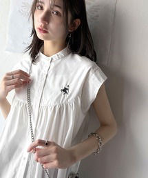 華奢見え♪デイリーからお出かけまで大活躍。フレンチスリーブ胸刺繍ギャザーシャツ