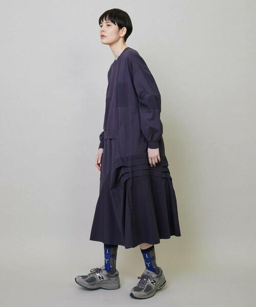 FRAPBOIS(フラボア)の「スウェサー ワンピース(ワンピース・レディース・チャコールグレー/カーキ・1)」の11枚目の写真