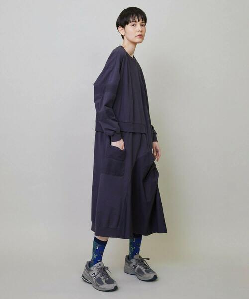 FRAPBOIS(フラボア)の「スウェサー ワンピース(ワンピース・レディース・チャコールグレー/カーキ・1)」の13枚目の写真