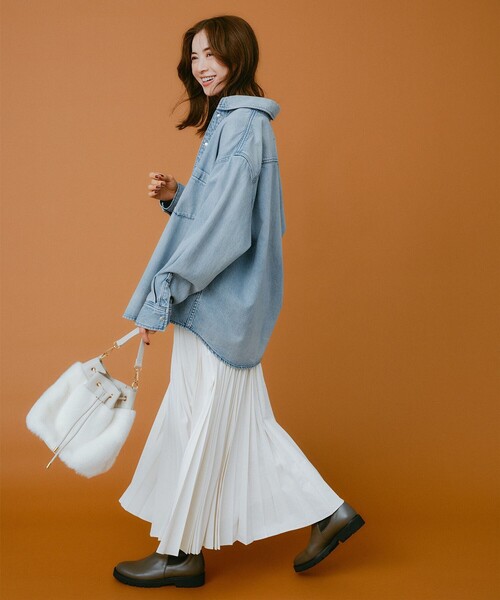 uncrave(アンクレイヴ)の「【upper hights × uncrave】THE SENSE uncrave デニムシャツ(シャツ/ブラウス・レディース・サックスブルー系・1/2)」の12枚目の写真
