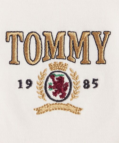 TOMMY HILFIGER（トミーヒルフィガー）の「BOYS ゴールドグラフィックポロシャツ（ポロシャツ・キッズ・ホワイト・140cm/150cm/160cm/130cm）」の6枚目の写真
