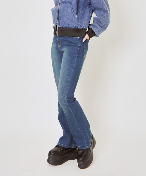 GORGE(ゴージ)の「《美脚シルエット》レディース フレアデニムパンツ ブーツカット ジーンズ 春秋冬(デニムパンツ・レディース・ブルー/ライトブルー・S/M/L)」の18枚目の写真