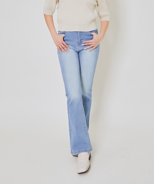 GORGE(ゴージ)の「《美脚シルエット》レディース フレアデニムパンツ ブーツカット ジーンズ 春秋冬(デニムパンツ・レディース・ブルー/ライトブルー・S/M/L)」の13枚目の写真