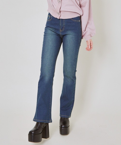 GORGE(ゴージ)の「《美脚シルエット》レディース フレアデニムパンツ ブーツカット ジーンズ 春秋冬(デニムパンツ・レディース・ブルー/ライトブルー・S/M/L)」の5枚目の写真